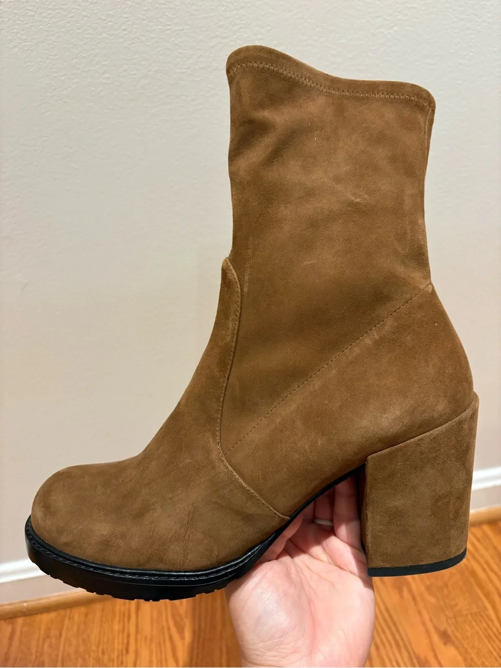 Stuart Weitzman excellent minimal